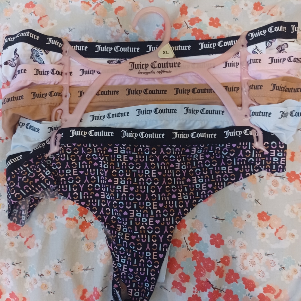 JUICY COUTURE thongs